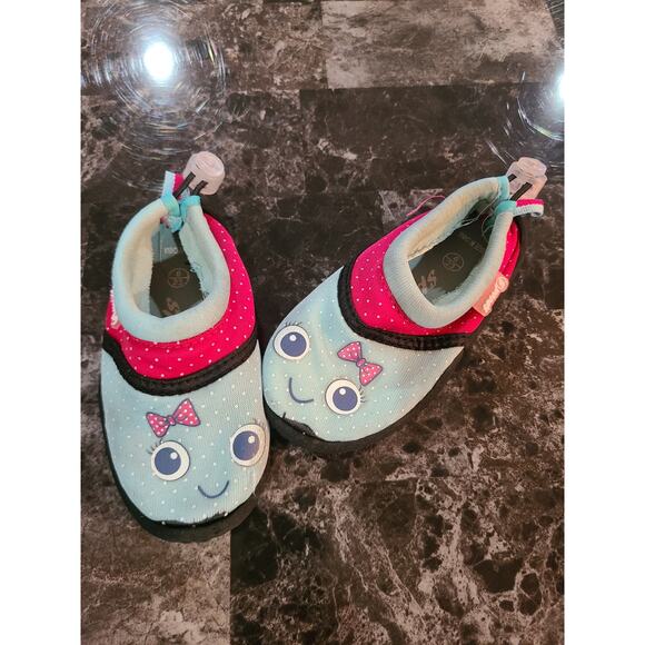 Speed size 6 toddler girls water shoes - Picture 1 of 6
